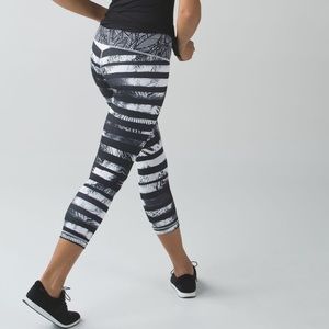 Lululemon Wunder Under Crop II Shady Palm Size 4